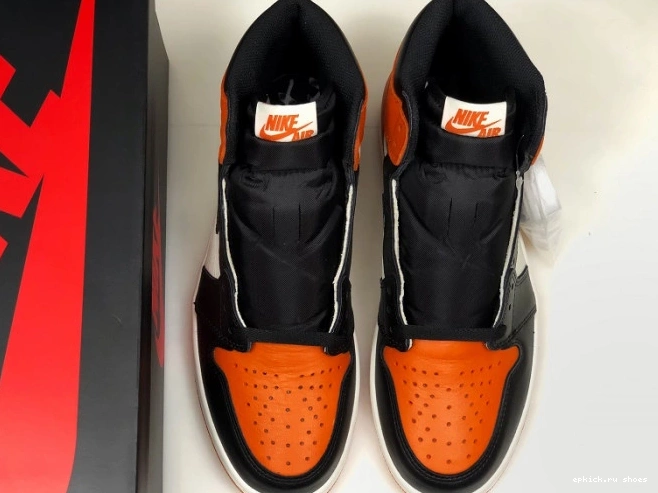 Rep AQ0818-158 Off-Louis Air OW 1 AJ1 x Jordan 0812